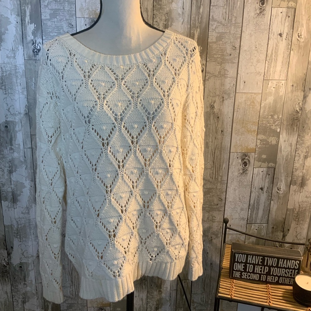 Tommy Hilfiger Elegant Cream Sweater. Size L